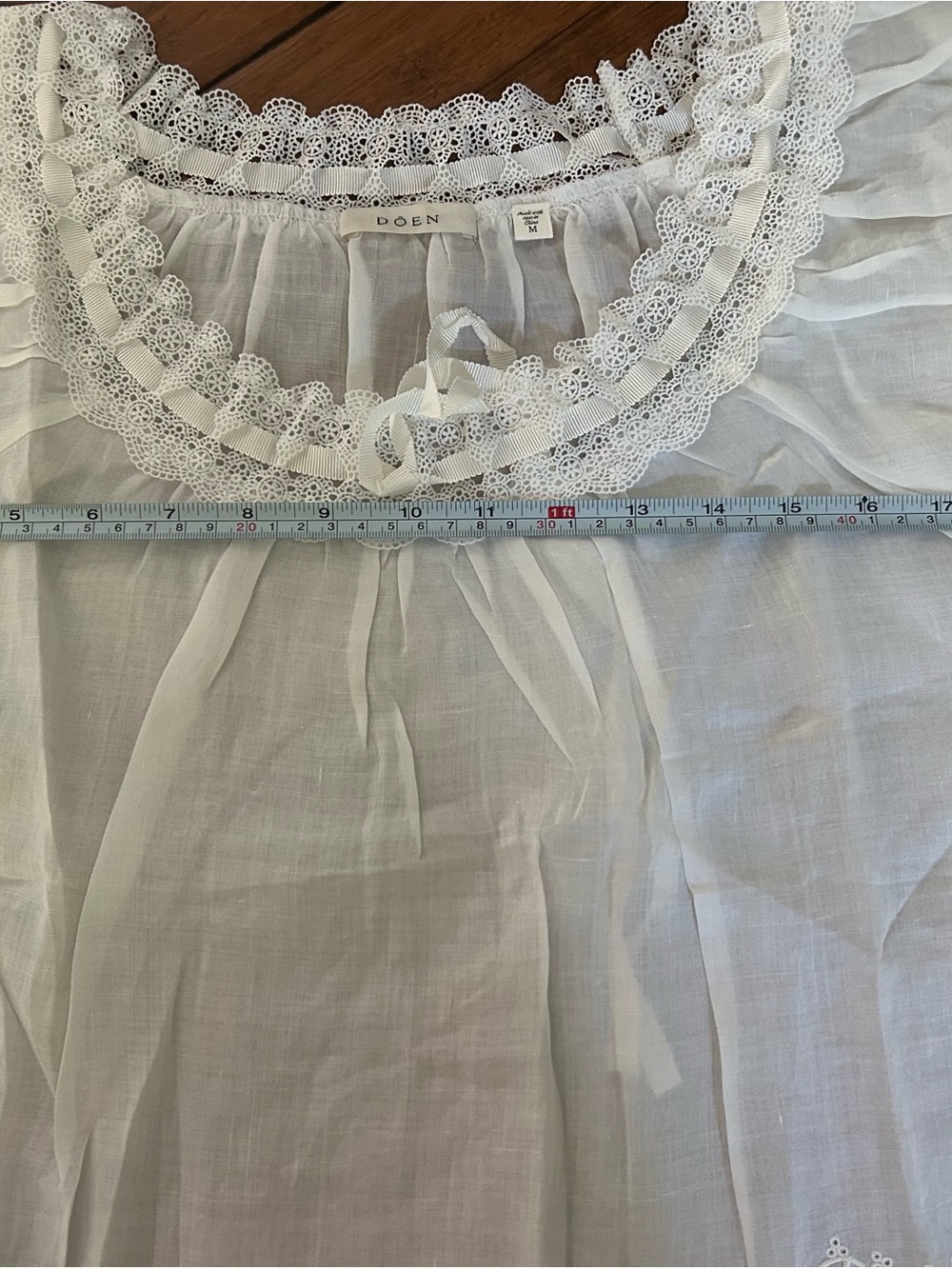 Doen Marinette in Salt White Lace-Trim Peasant Blouse - Picture 2 of 7